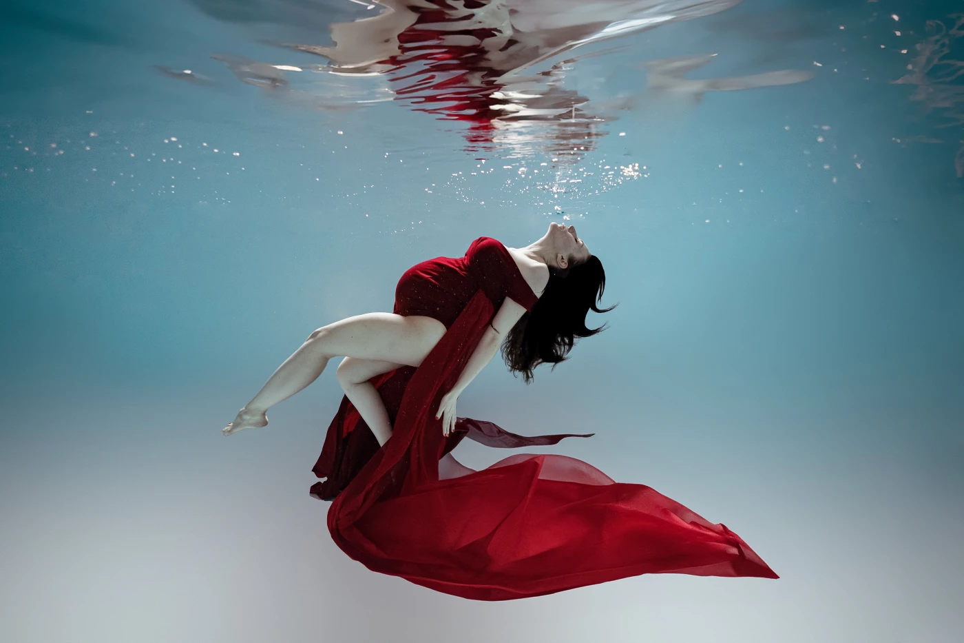 WWeightless, graceful, elegant, and strong are some of the characteristics of underwater photography...