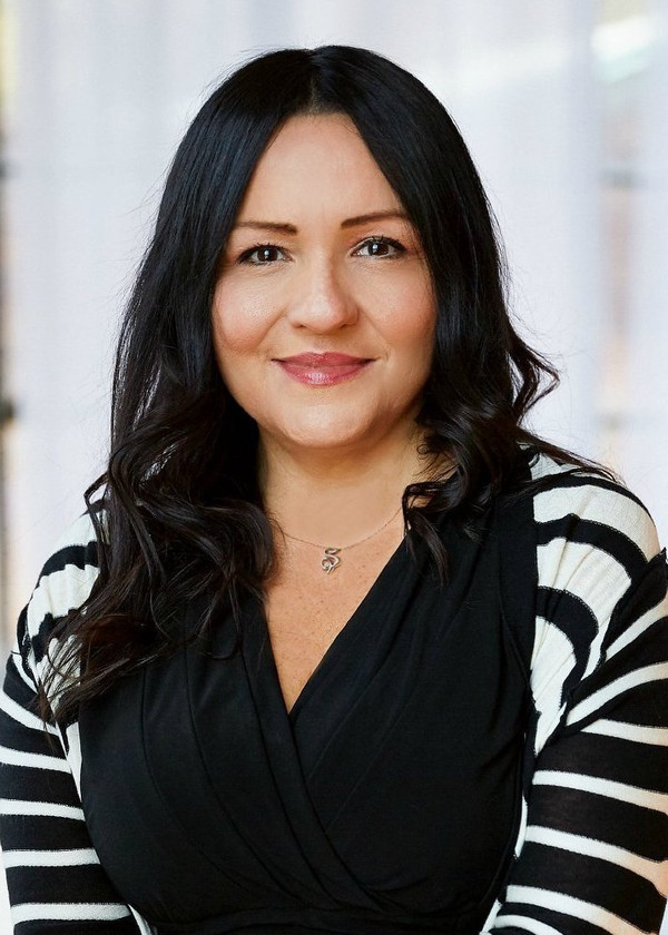 Suzanne Claire