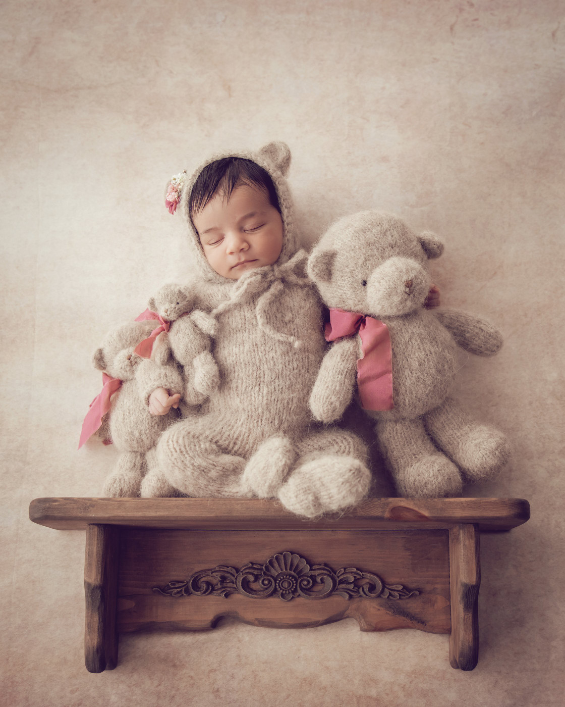 Collection 120 photo by Nelly Oroumchi