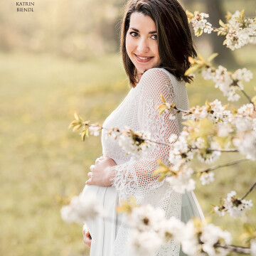 Cherry blossom mom-to-be.