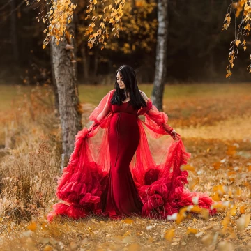 Elegant mom-to-be.