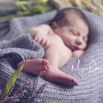 Newborn, maternity and baby photographer Magali Eysseric  (Guiliphoto). Photo of 15 January