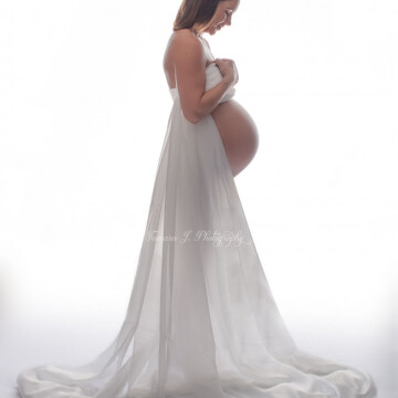 Newborn, maternity and baby photographer Tamara Duffy (Tamarajphoto). Photo of 16 February