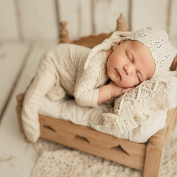 Newborn, maternity and baby photographer Julie Guglielmetti (julie-guglielmetti954). Photo of 06 January