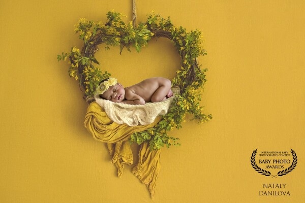  I did maternity session for baby's mom - Dana a month before her birth. Yellow is her favorite color. SO we use yellow colors as well for baby Jaya Lillian's session.