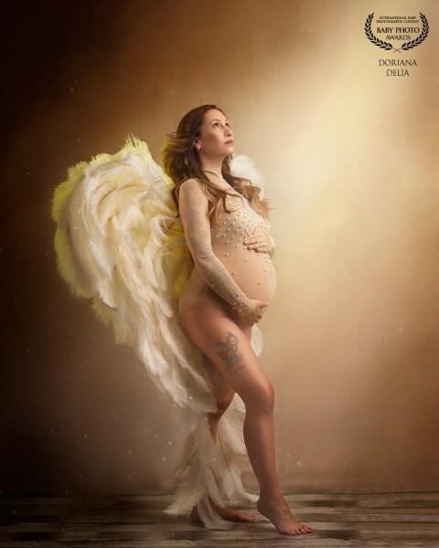 honey ... magic ...<br />
do you believe in angels?<br />
I do ❤️<br />
My magical baby bump session with my friend Martina !!!<br />
I wait to meet Matilda ❤️