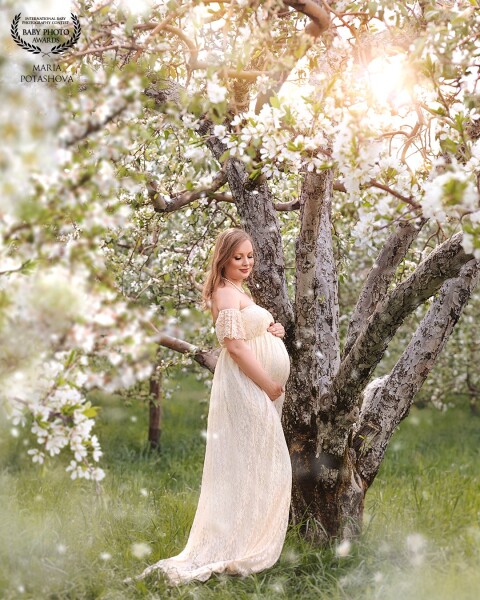 Let us make pregnancy an occasion when we appreciate our female bodies. It is so wonderful moment of your life!life of a mother is the life of a child: you are two blossoms on a single branch.