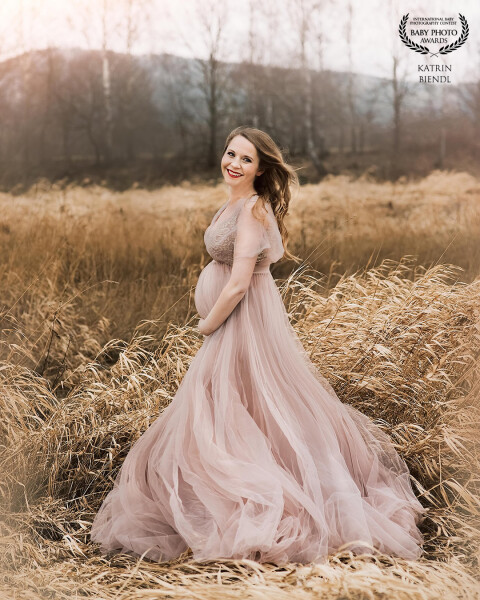 Beautiful mom-to-be.
