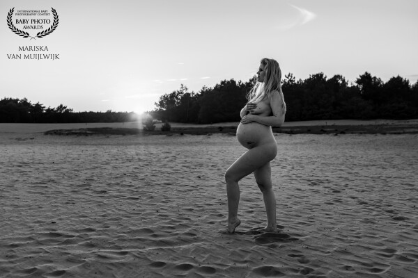 Beautiful, brave mama-to-be.