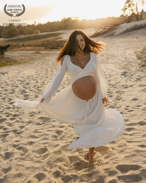 Celebrating the beauty, strength, and glow of motherhood With Fanni
