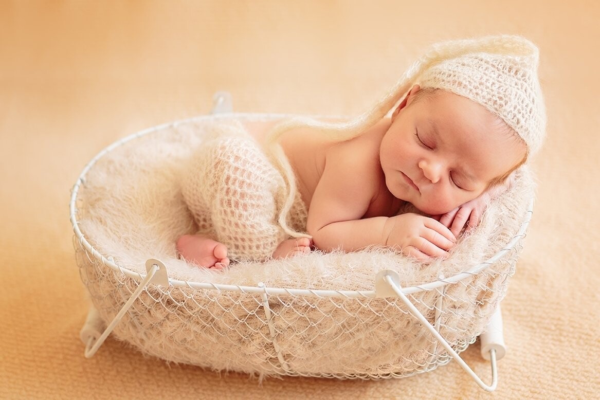 The baby boy Andrew. His Mom was worried and very much sure he was not going to sleep at all. But Andrew was my perfect model and the best sleeper ever.