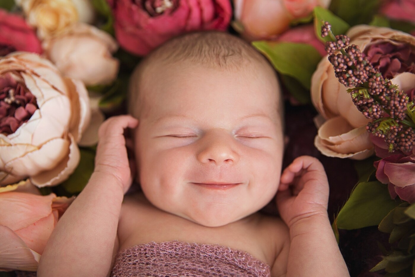 The moment we saw this adorable little lady, we thought: "Oh, such a pretty flower!" That was it, we knew that we had to use the flowers. She liked the idea and gave us most beautiful and heart melting smiles. Girls will always be girls.