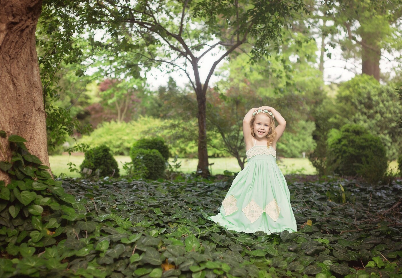 When your niece looks at you and says "okay, now I wanna be gorgeous..." and then you have the perfect model.