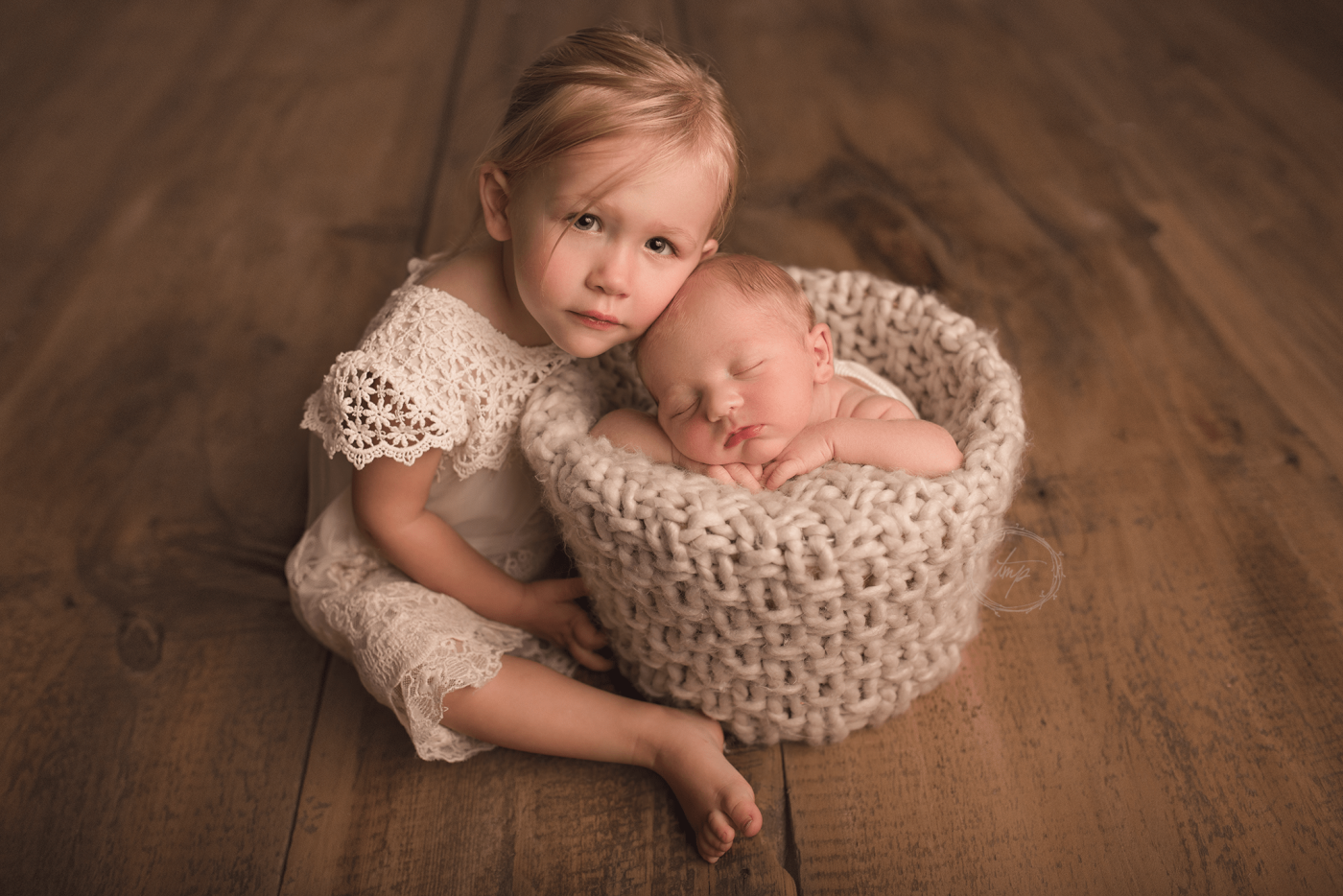 Big sister had just recently turned 2 years old before her baby brother came into the world. I couldn't believe how incredibly sweet and careful she was with him. She will be a great protector and friend to the little man. 