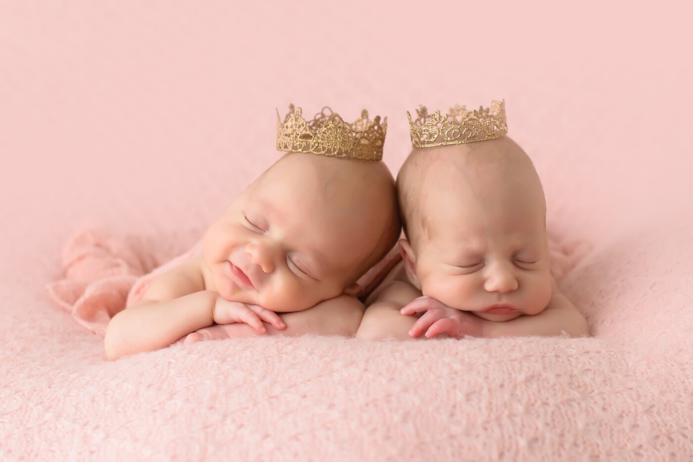 I was so much looking forward to meeting these precious little girls.<br />
Flo & Nel arrived 8 weeks too early and they have come a long way since then.<br />
It was a great pleasure capturing these pictures that will last a lifetime.<br />

