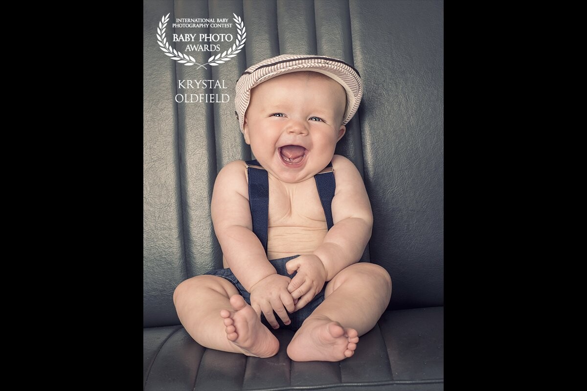 This is Linkin, and he has been the most smiliest boy I have ever photographed!!!! The session was amazing with his parents loving every mintute because there was so many tears of laughter 