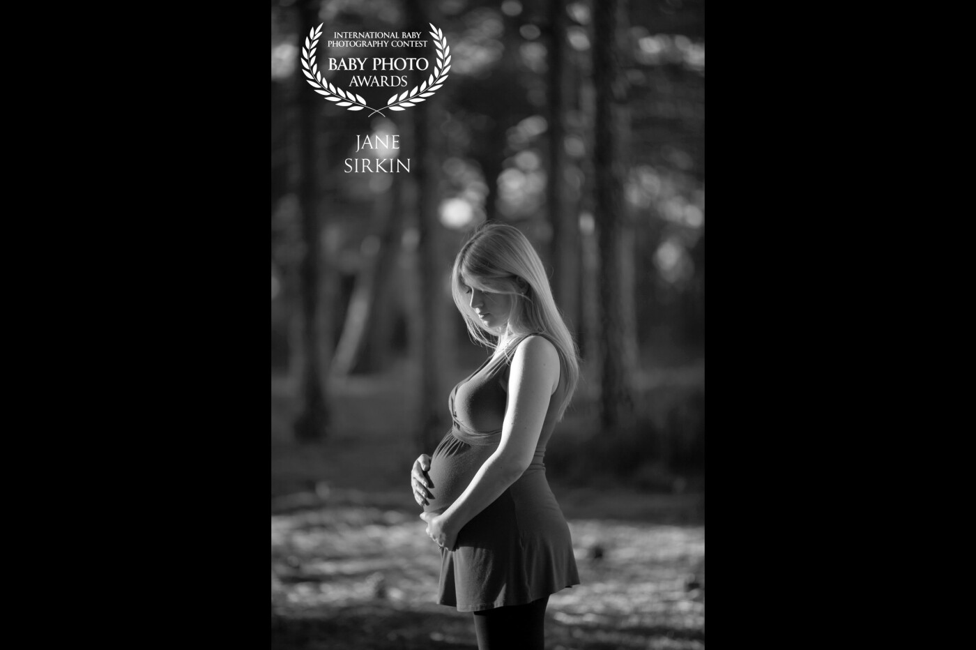 This is one of my favorite maternaty photos , one of my first professional maternity photosessions actually.<br />
I loved the beautiful natural light at the forest, at sunset time... 