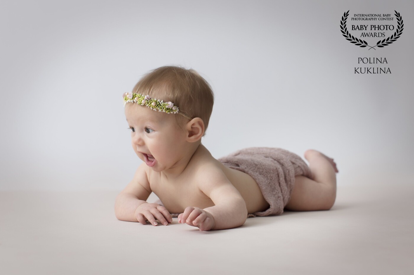 Baby Thea visits the studio every 3 months for her milestone session. It is amazing to watch her grow. She is so curious and adorable little girl! 