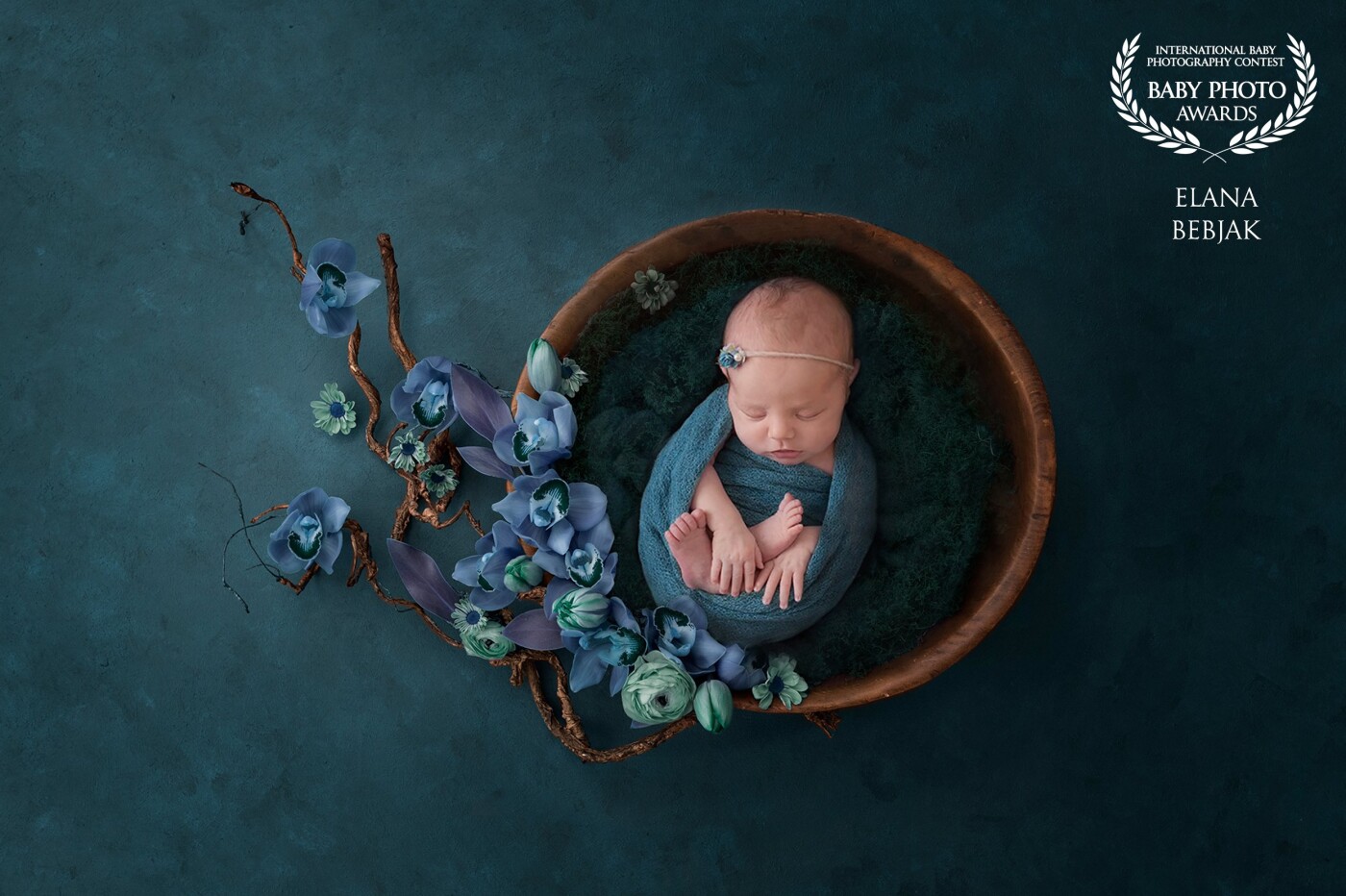 I just love these rich blue hues with this sweet baby girl! Her parents love blues and I was really excited to incorporate these colors into a newborn session for a baby girl. 