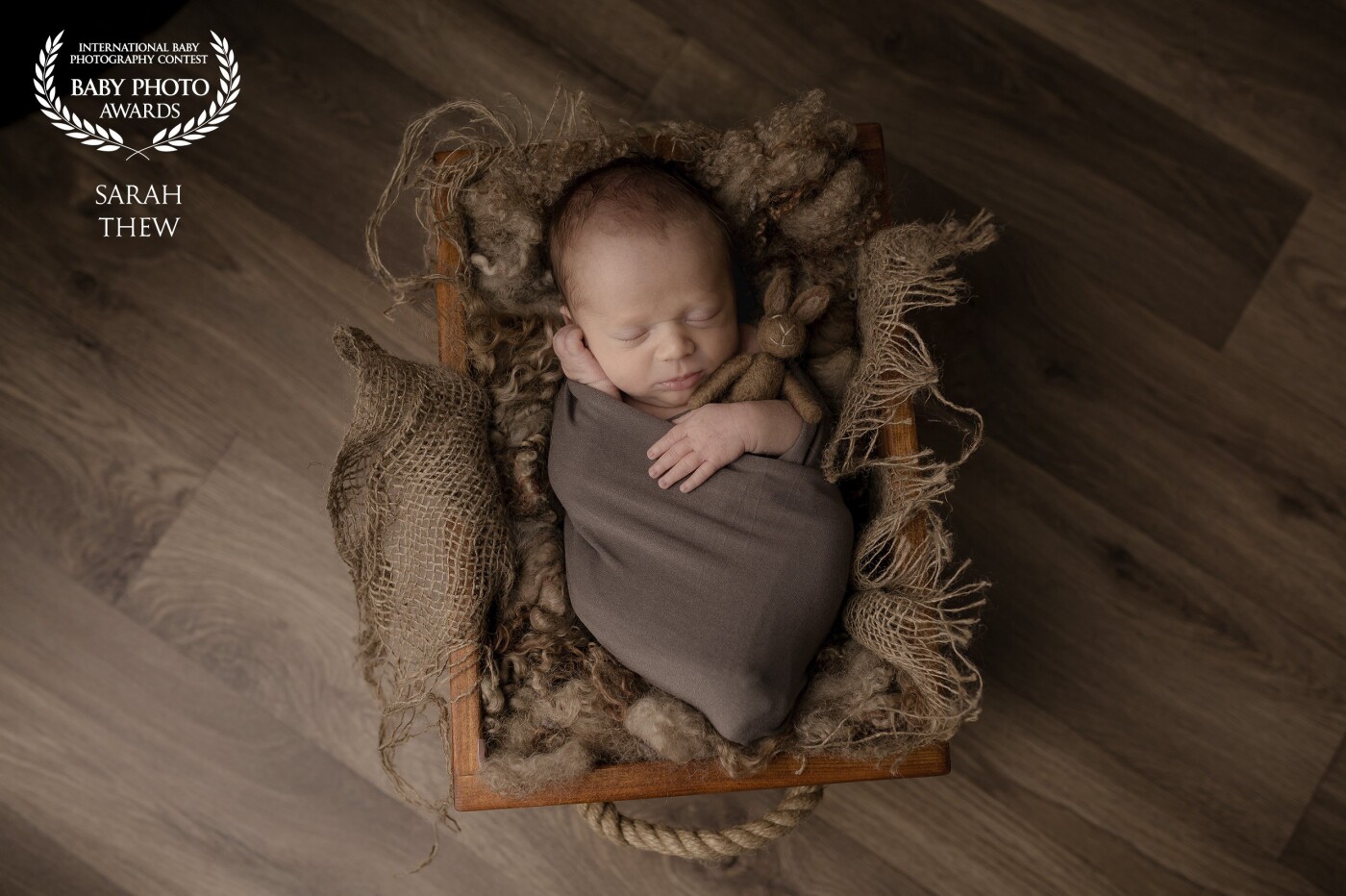 Mammy wanted a natural theme with browns and hessian, luckily this gorgeous little guy decided to help me out by sleeping through his whole shoot xxx<br />
