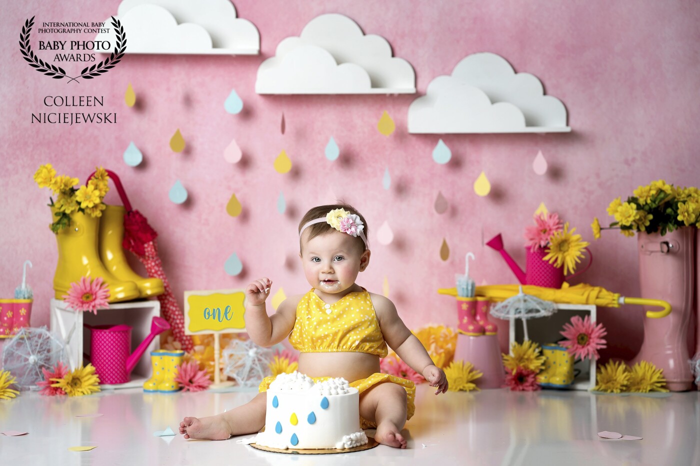 April showers bring May flowers... and this little girl was the sunshine that pulled it all together. When clients give me a blank canvas and allow me to do what I do best - it always makes for the most fun sets! Creating unique set designs for each one of my clients is what I love most and this set is definitely an all-time favorite of mine. 