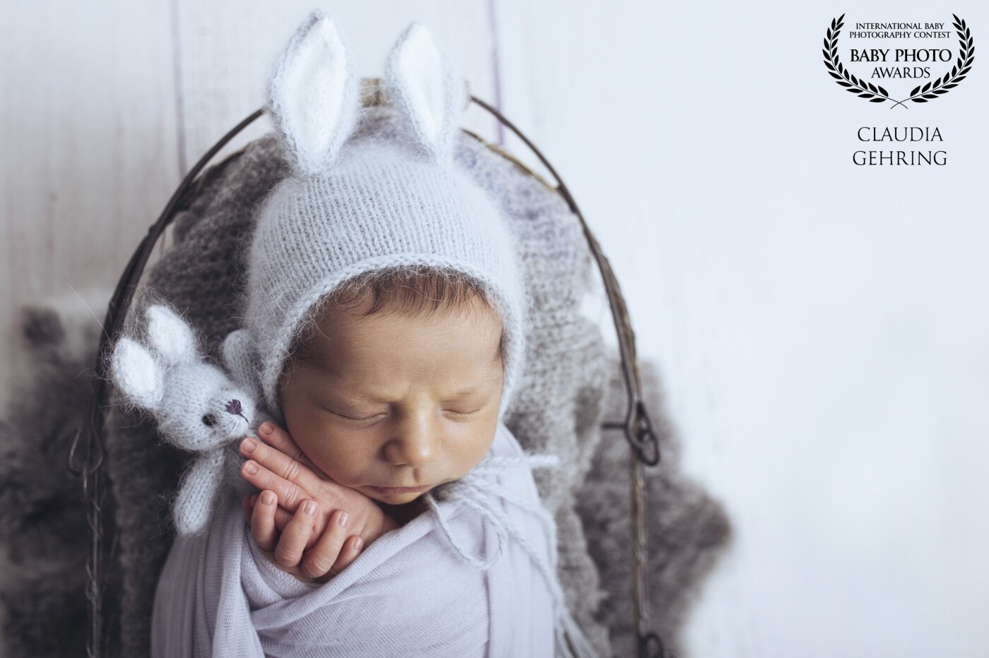 This is my favorite picture of this year's Easter shootings. Photography is a matter of the heart for me. The attention to detail is also very important to me. You can feel in this picture that the baby feels very well. I'm so happy. Many thanks