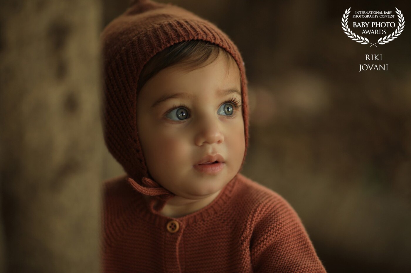 EVE - 1-year session<br />
I've been shooting this sweet girl since she was born <br />
Every time I am surprised how much she flows with the camera, with a sparkle in her eyes.