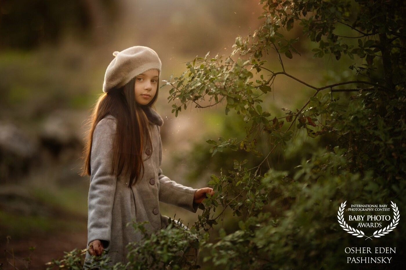 The photo session with the special Raz was on a cold day in the woods in the Jerusalem area and she just did not let the cold interfere with her connecting with nature. It was amazing to see how professional a girl can be.<br />
<br />