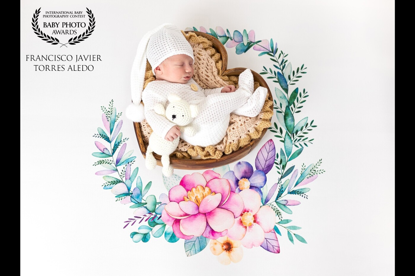This photo session was very special. Aníbal behaved especially well and left us some very nice and emotional photos, alone and with his parents. It is always a pleasure to capture these special moments of newborns.