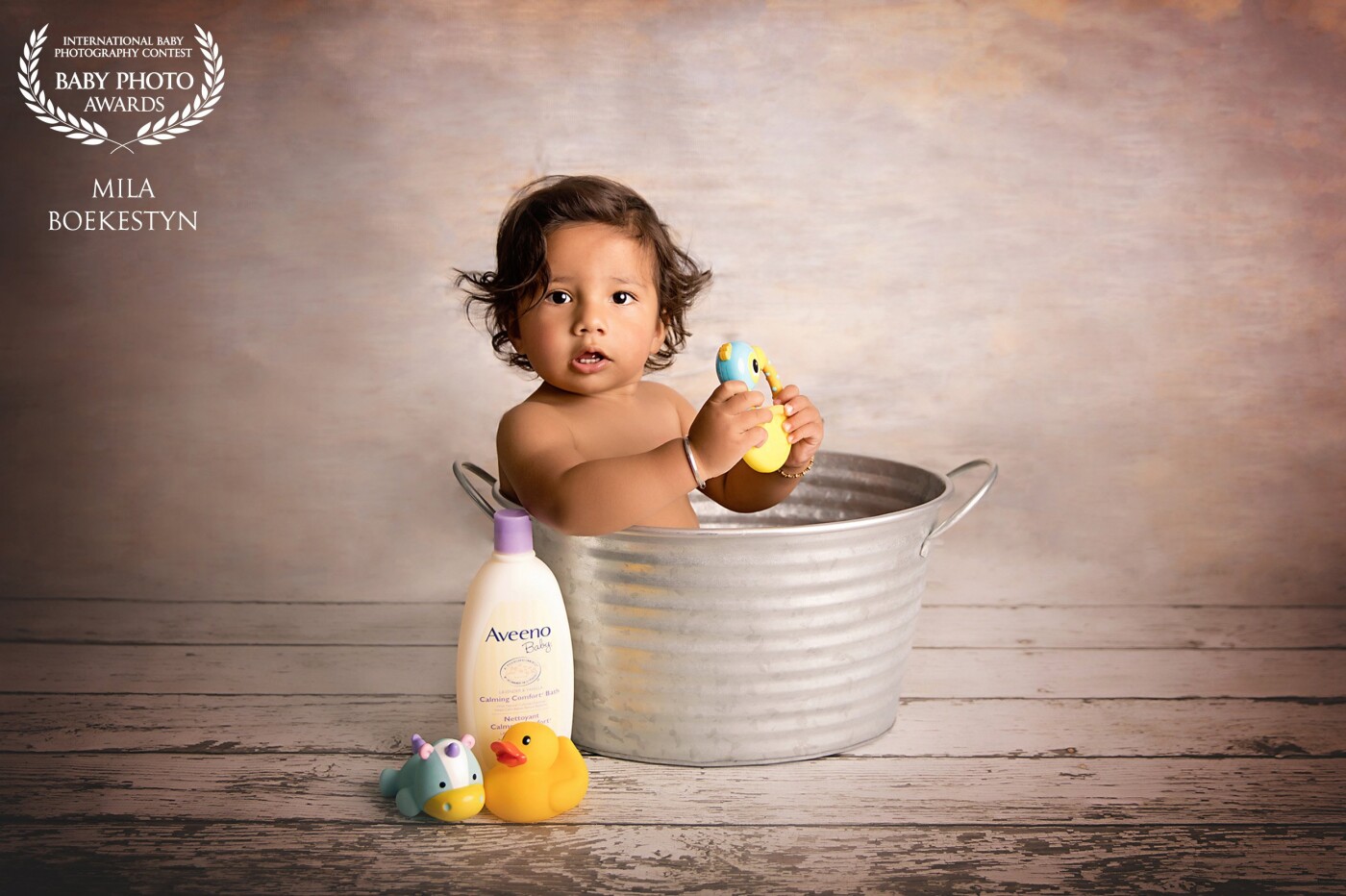 My cake smash sessions all include a bubble bath photos at the very end, with this little guy - we were late to take his 1st-year photos because of COVID... so we did a milestone session as soon as we could, and of course, I have included a bubble bath shot at the very end :-)