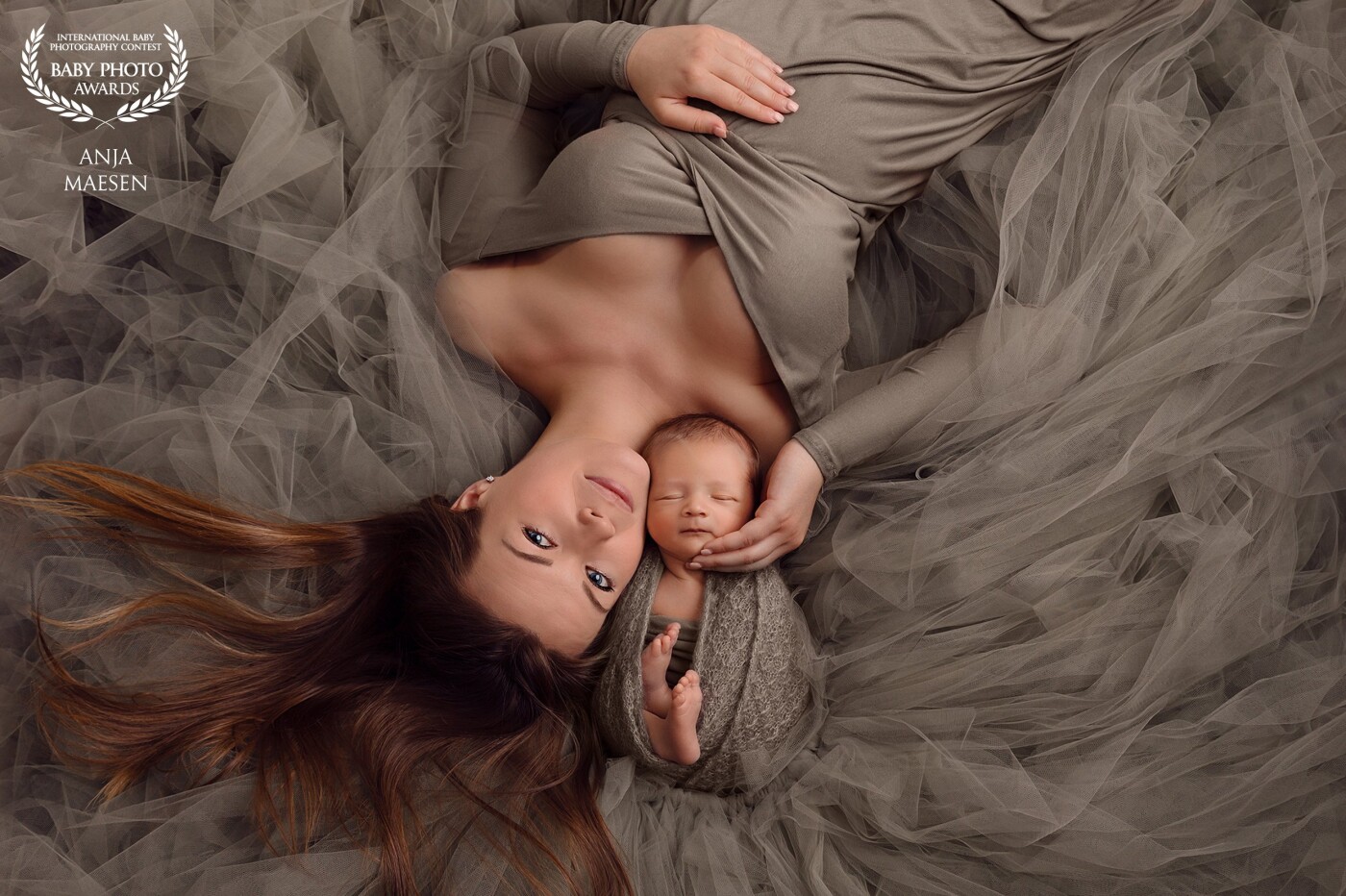 It was a pleasure working with this beautiful mama and her son Serkay,  11 days old. Simplicity in the picture brings out the beauty of these 2.