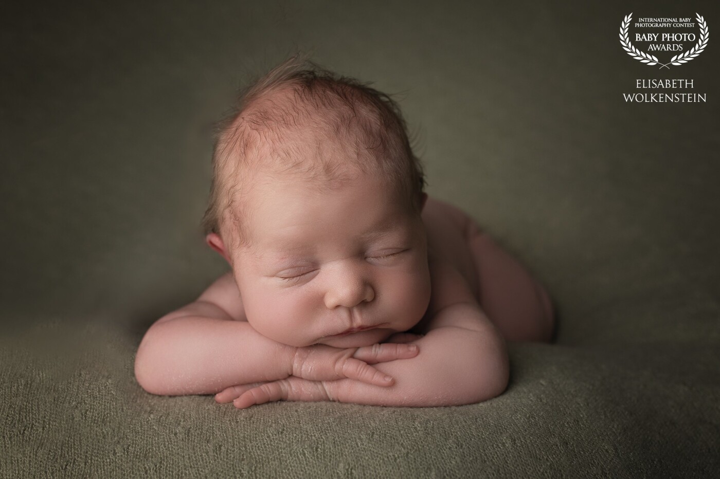 This photo was taken on the beanbag, on a fabric by Baby Photo Props (Seville, Spain).<br />
The baby was about 14 days old at the time of the picture.