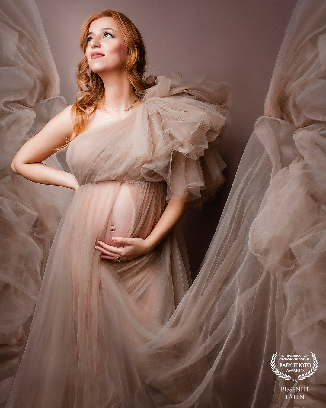 Pregnancy is an important and special period in a women's life, so I do my best to sublimate the future mummy and make every moment through this journey unforgettable.