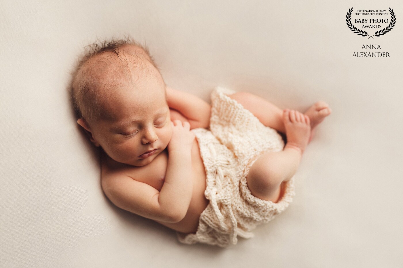 Curly and sweet newborn poses are forever my favourite! They last only first couple of weeks and are amazing to capture. Beauty in simplicity.