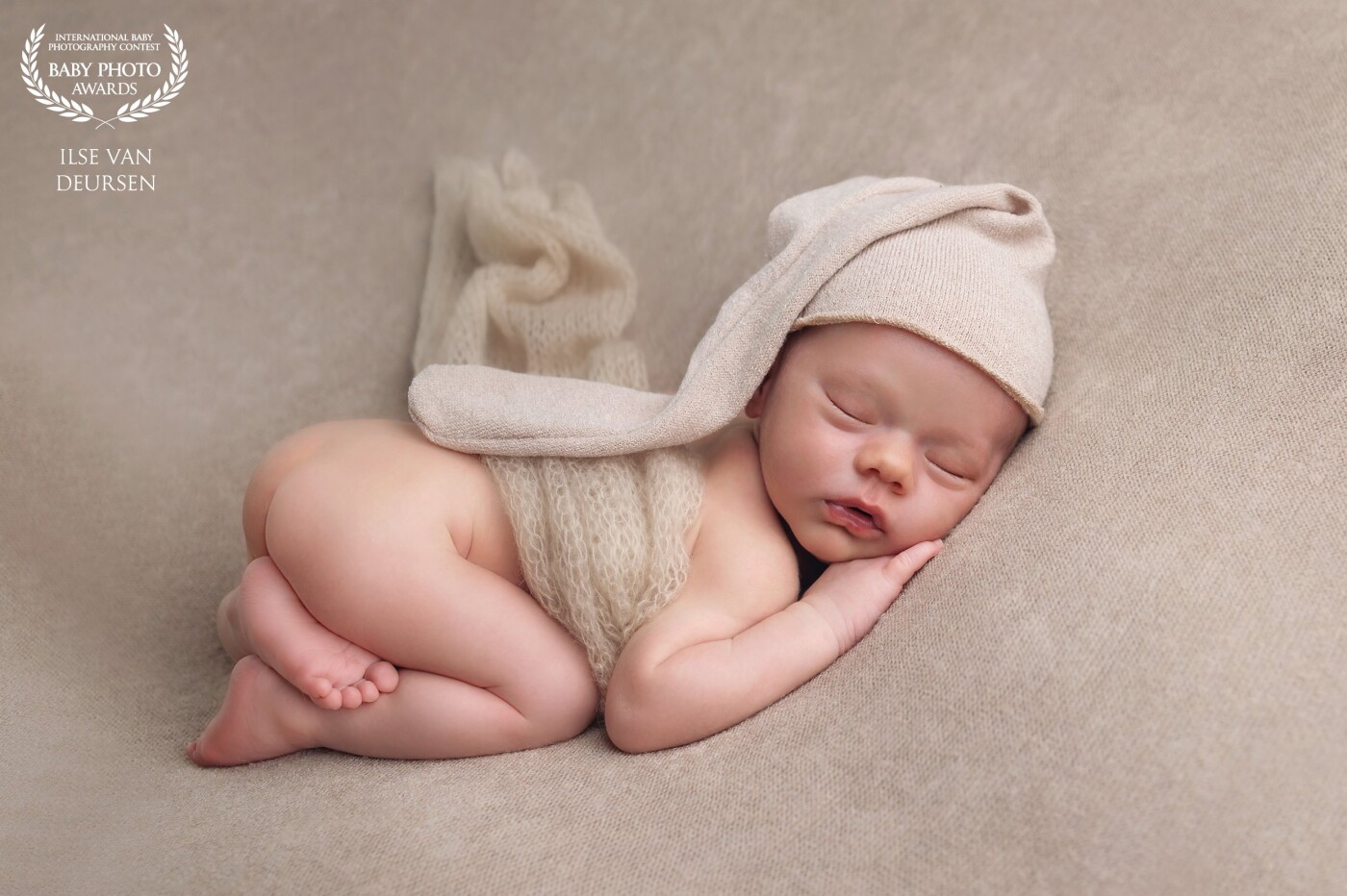 No words for this boy. Born 5 weeks too early but what a champ! He slept quietly through the whole session and was a real gift for the photographer.