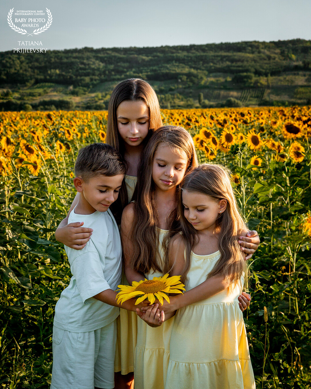 Moldova is my townhouse! Every time we visit our family our kids are happy seeing their cousins! They hold a special place in our hearts. And for this reason, I keep taking a few beautiful photos to make memories of them.