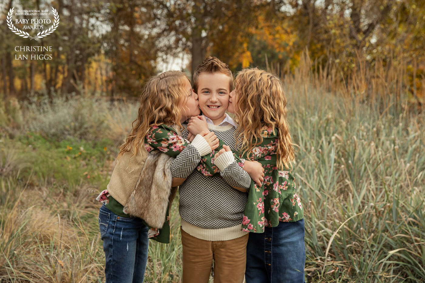 These triplets know how to show each other sibling love!