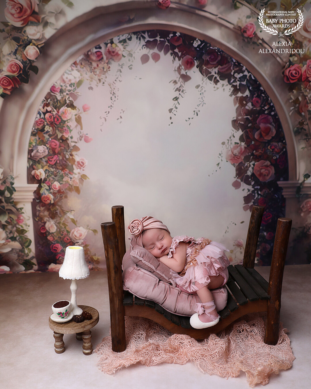 Whimsical dreams meet tiny toes in this enchanting setup for this newborn baby girl photo session. Every frame tells a tale of pure sweetness and delicate wonder.