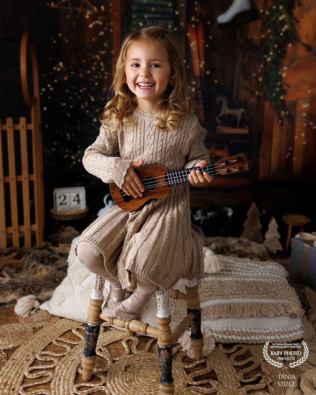 I absolutely love Christmas minisessions! Thanks to all my adorable families, who joined me at the studio this year.