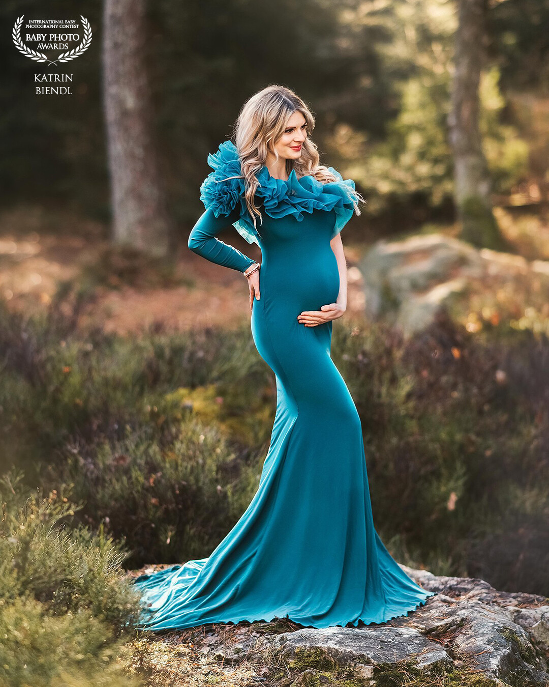 Pregnancy gives the expectant mother a special, wonderful bright aura. I love scenery of nature and I think it creates perfect frame for a maternity shooting.