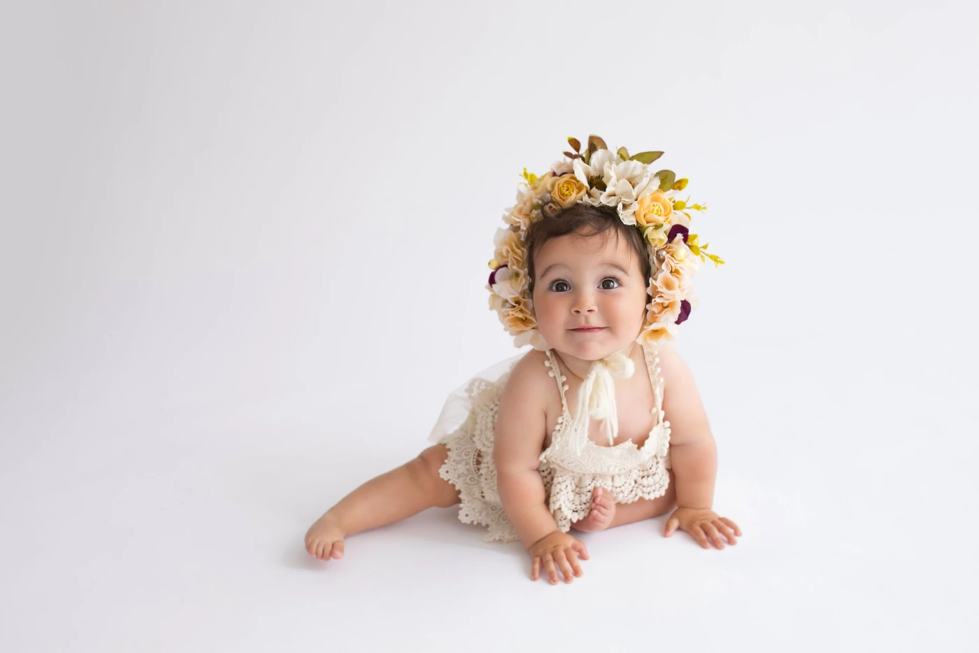 Little Luana came back to see me (after newborn photos) to commemorate her 1st birthday milestone. S...