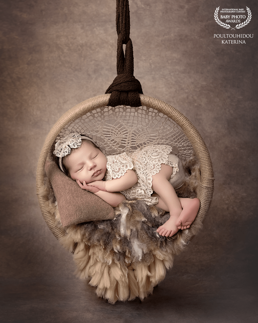 Your first cradle is your first embrace โ full of safety and love.<br />
In this artistic nest, we capture the most tender moment of your life.