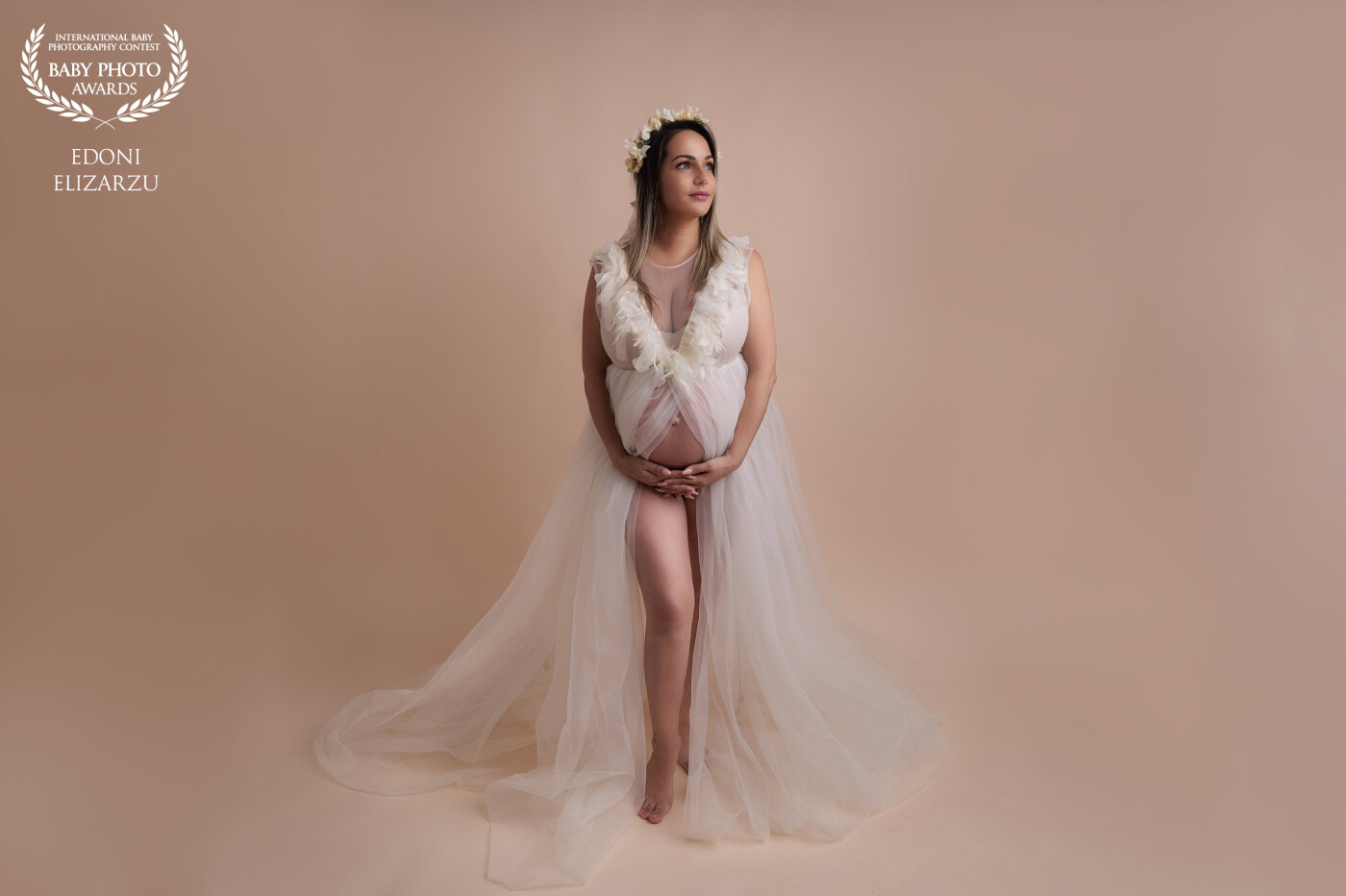 Beautiful mom expecting for her second girl! A shoot full of outfit changes, but this one was perfect for her and this special moment!