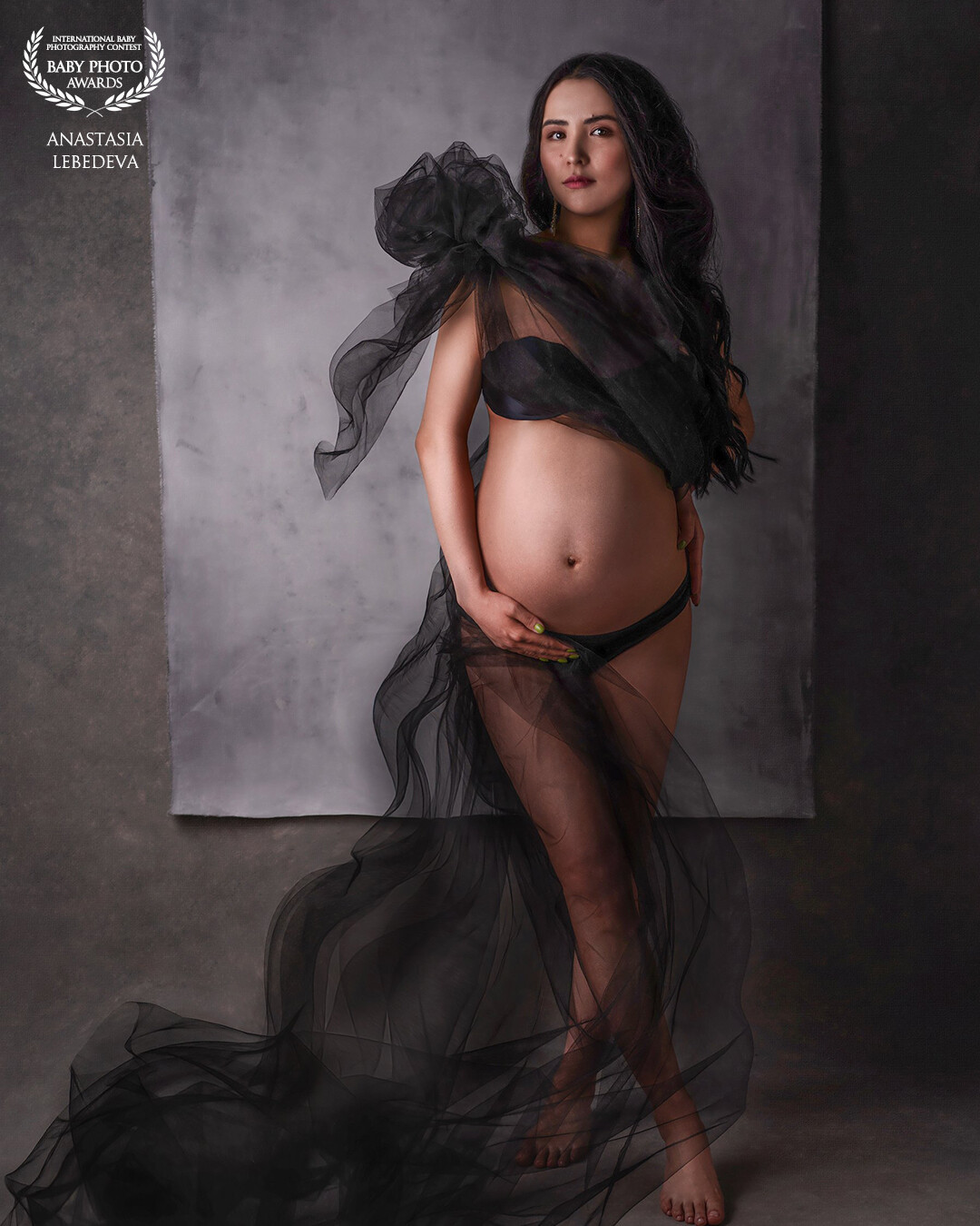 Very beautiful pregnant model with such a beautiful Asian appearance. I really enjoyed working with her, you can’t even imagine how cool a series of photos you got.