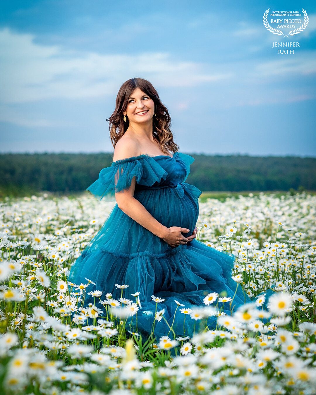 Mommy to be <3 <br />
<br />
I found this great flower meadow and bought a new dress, spontaneously I looked for a pregnant woman for a shooting and this beautiful mommy to be called me.  I am so happy with this picture.